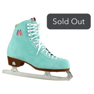Moxie ice skates -Mint